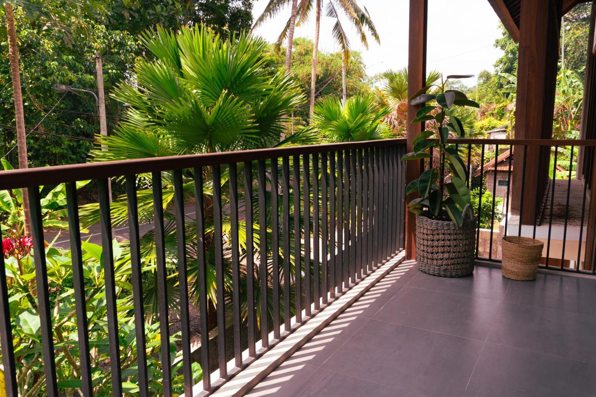 Outerphi Suweta Villa *